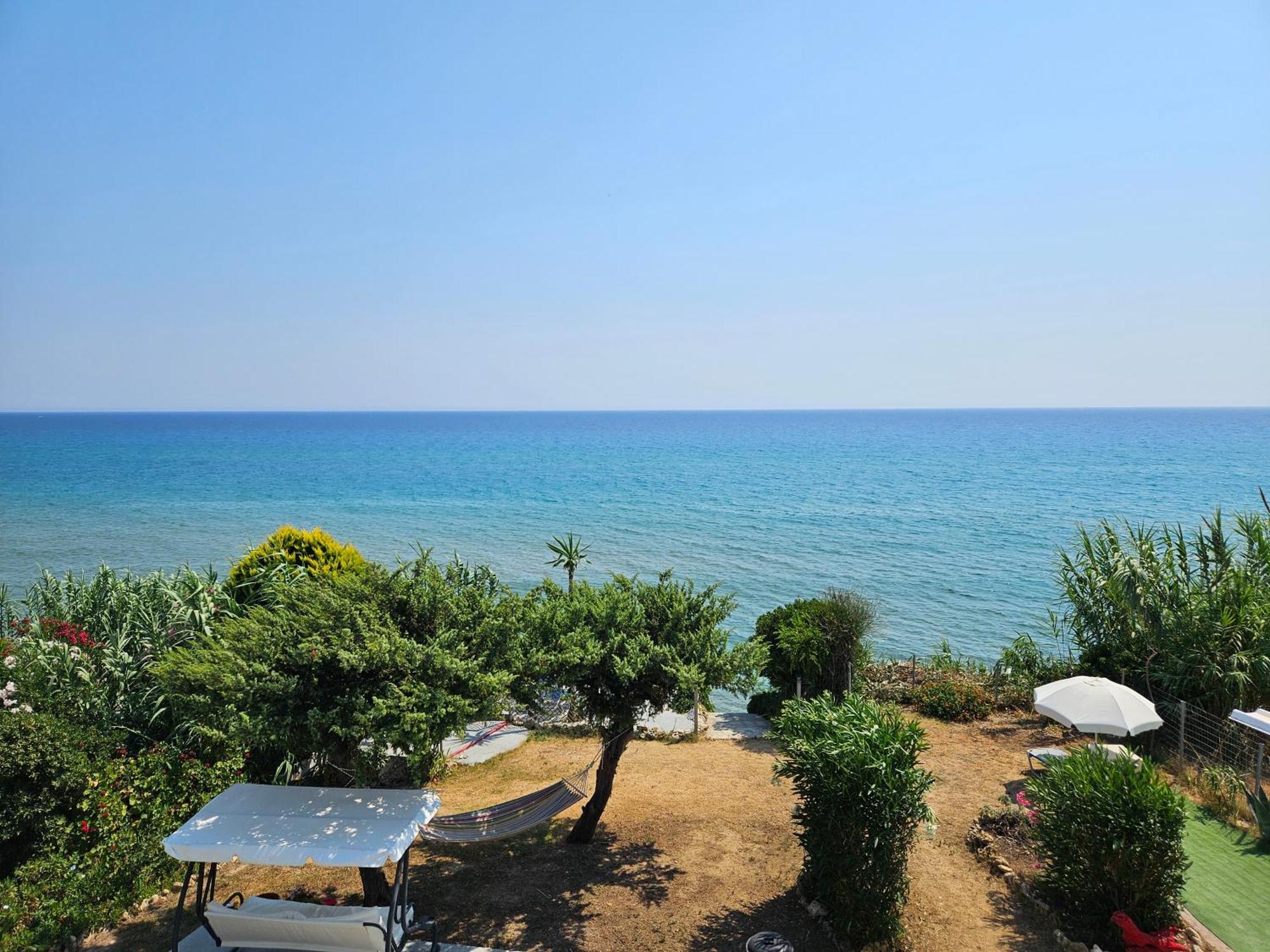 Leta Apartments Агиос-Георгиос Экстерьер фото